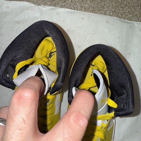 Nike Air Jordan 1 Mid Vivid Sulfur Yellow White BQ6472-170 Unisex Wmns Size 8.5 - Picture 5 of 7